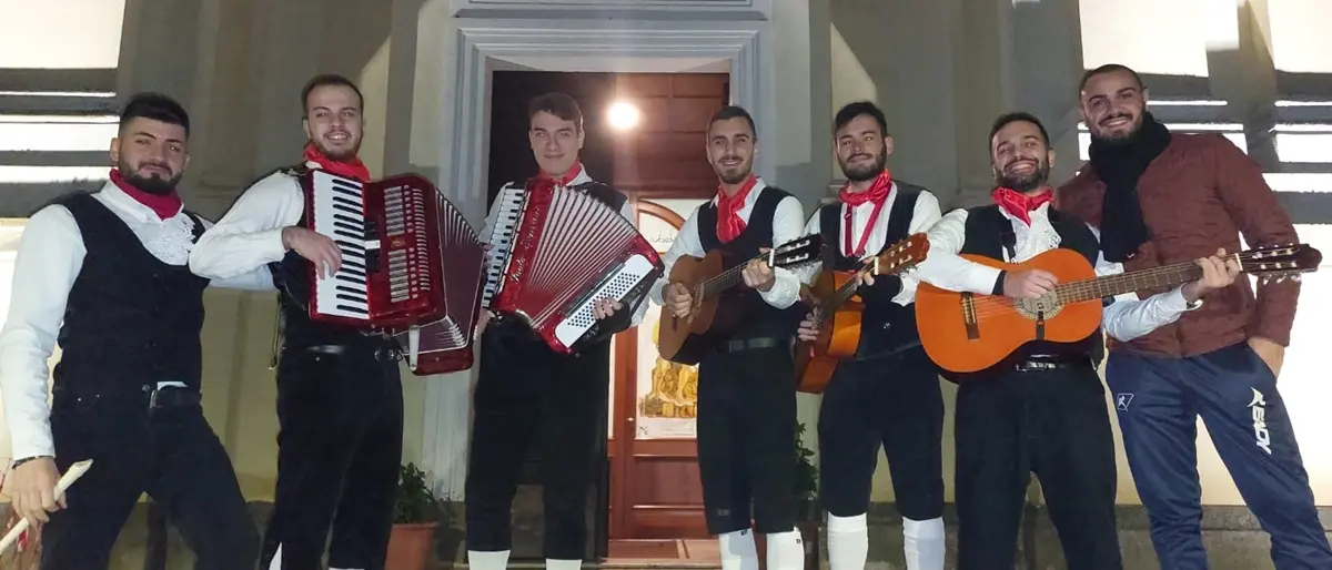 Sant'Onofrio rivive la magia del Natale con i suoni dei Novenari e la Santa messa