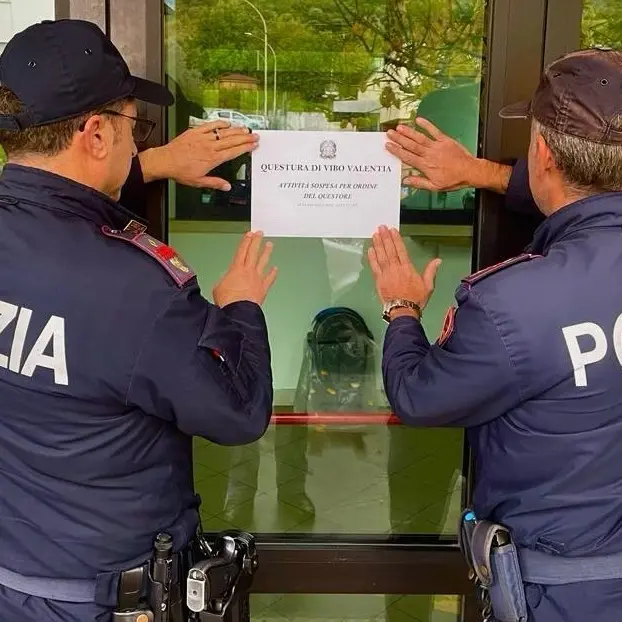 Risse in due locali di Vibo e Soriano, il questore sospende la licenza per 15 giorni