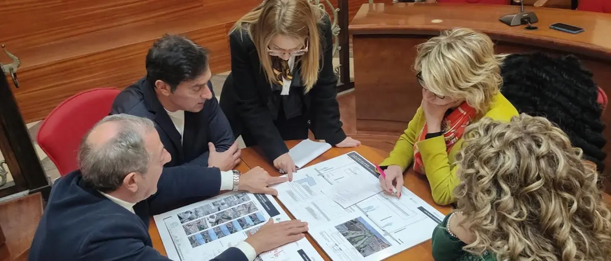 Restyling di piazza Luigi Razza, il sindaco incontra il comitato commercianti