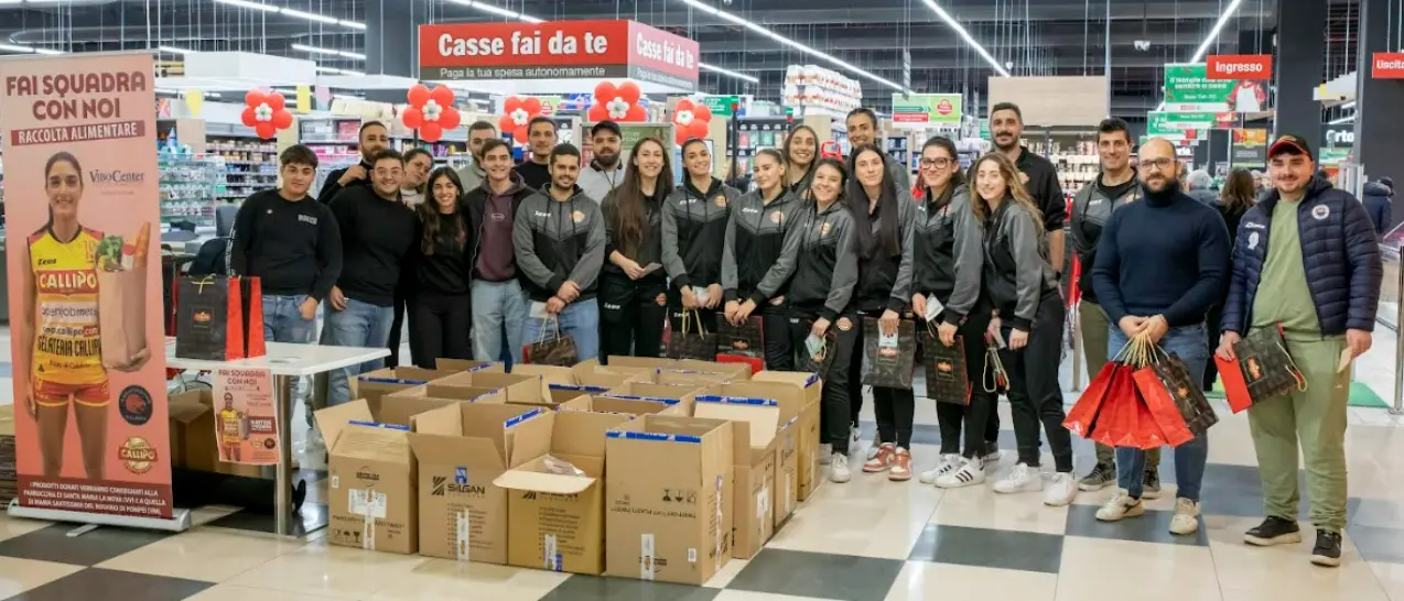 Natale solidale: Tonno Callipo e associazione Valentia raccolgono 800 chili di prodotti alimentari