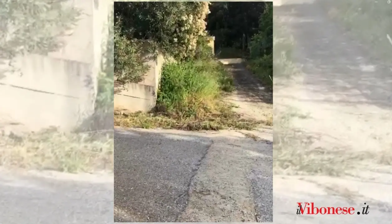 Vibo Marina, ingente spreco d’acqua dal serbatoio sant’Andrea - Video