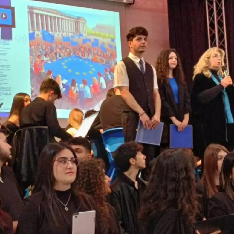 I giovani e l’Europa, oltre 400 presenze al Pala Morelli per l’evento targato “Ali di Vibonesità»