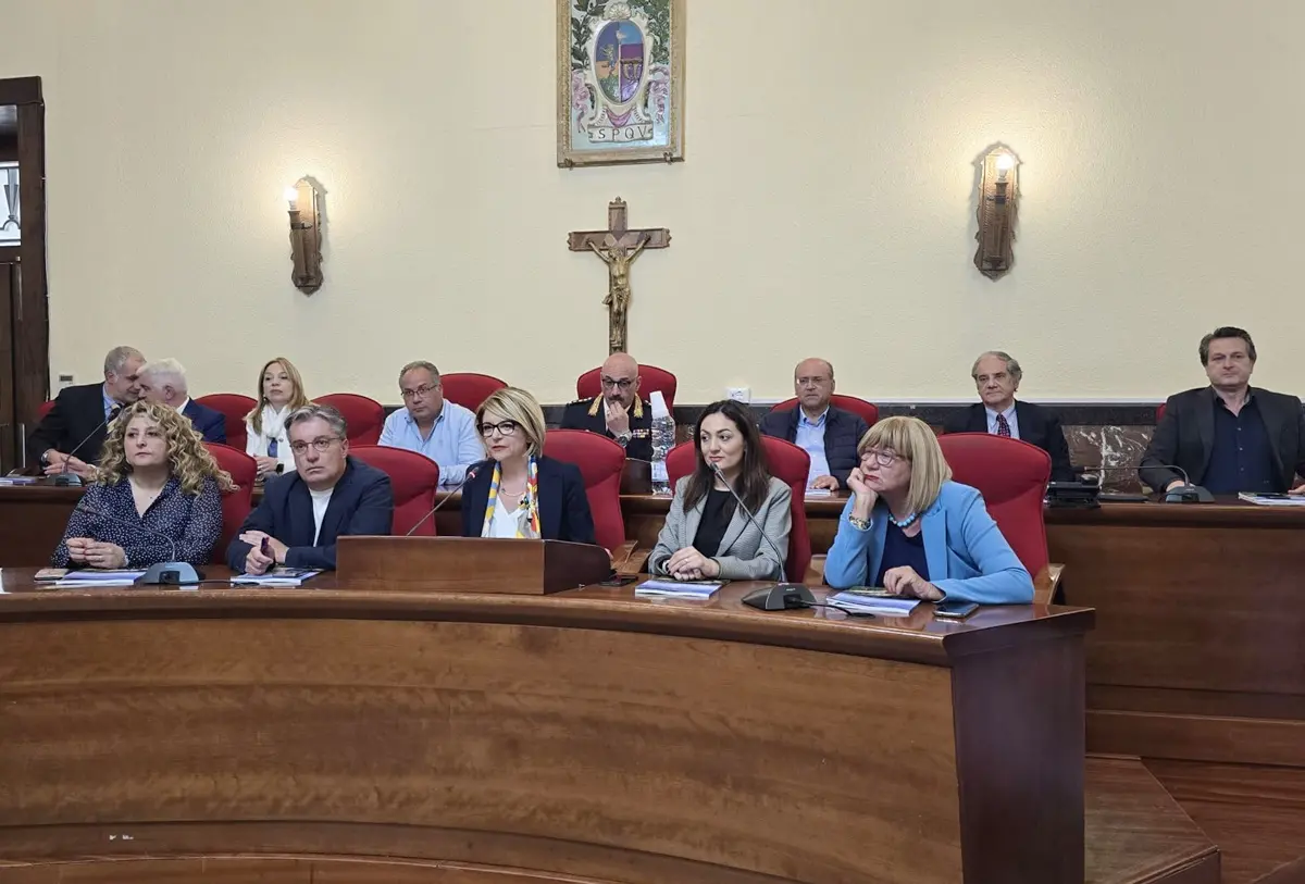 Vibo, conferenza di fine mandato del sindaco: «Nulla potevo fare di più, ho dato tutta me stessa»