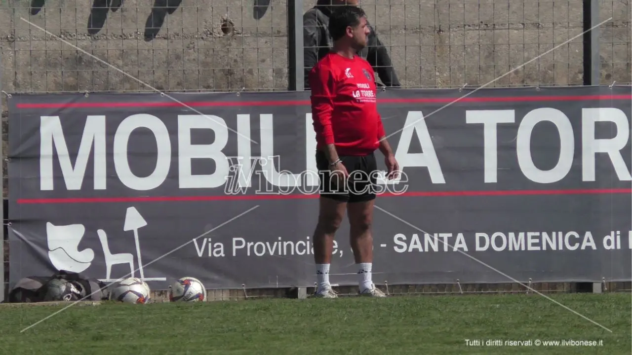 Niente spareggio tra Capo Vaticano e DB Rossoblù Luzzi. Mister Sorace non ci sta: «Non possiamo pagare per demeriti altrui»