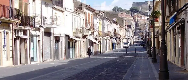 Regolamento anti morosi, la Scrugli: «Aumentare rate ed eliminare sospensione licenza»