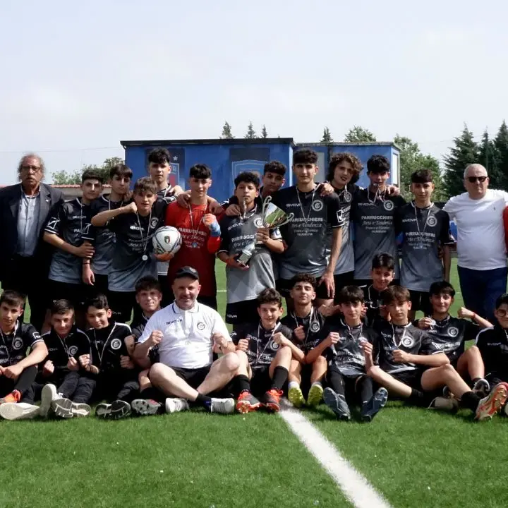 Calcio giovanile, l'Usd Francavilla Angitola premiata a Catanzaro per la vittoria del campionato Under 15
