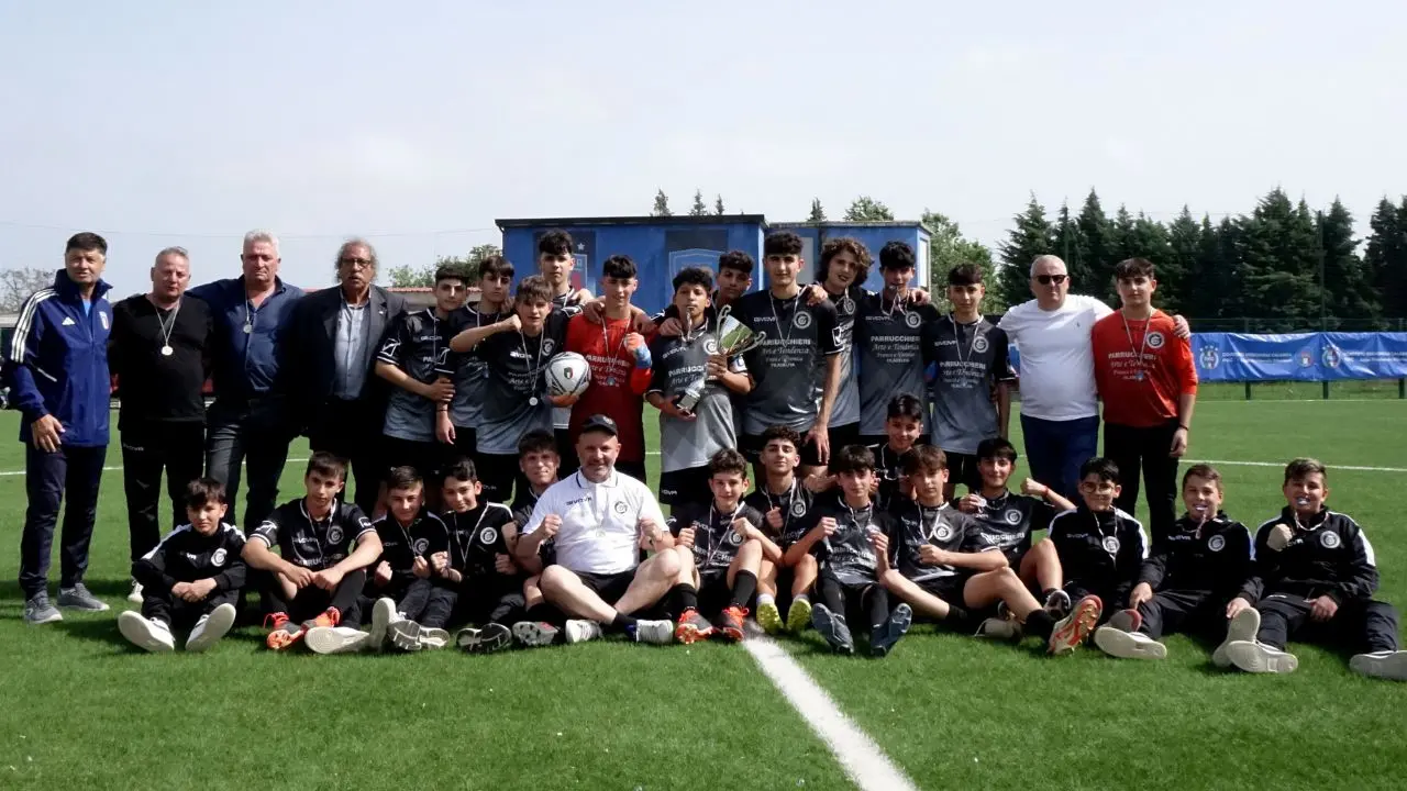 Calcio giovanile, l'Usd Francavilla Angitola premiata a Catanzaro per la vittoria del campionato Under 15