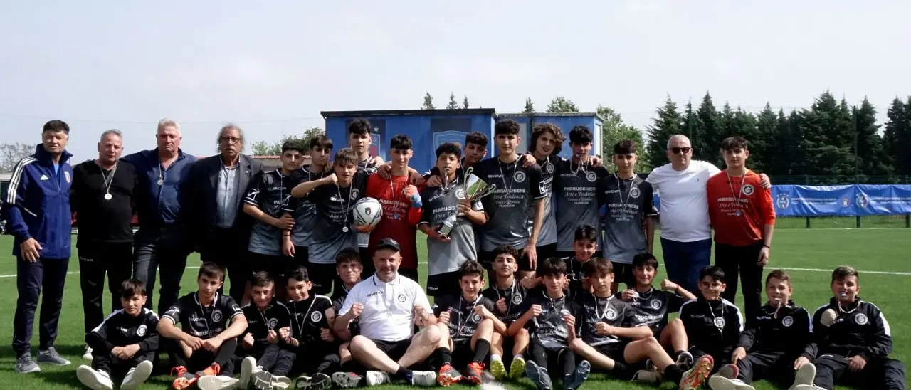 Calcio giovanile, l'Usd Francavilla Angitola premiata a Catanzaro per la vittoria del campionato Under 15