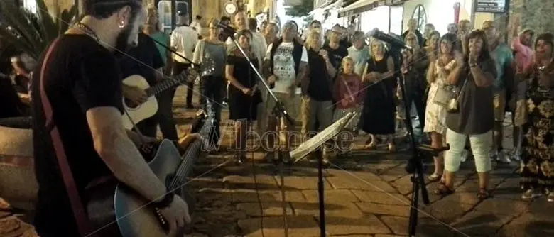 Tropea, la prima del Blues festival 2019 anima le vie del centro – Video
