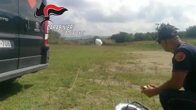 Bombe carta sequestrate dai carabinieri a Cessaniti