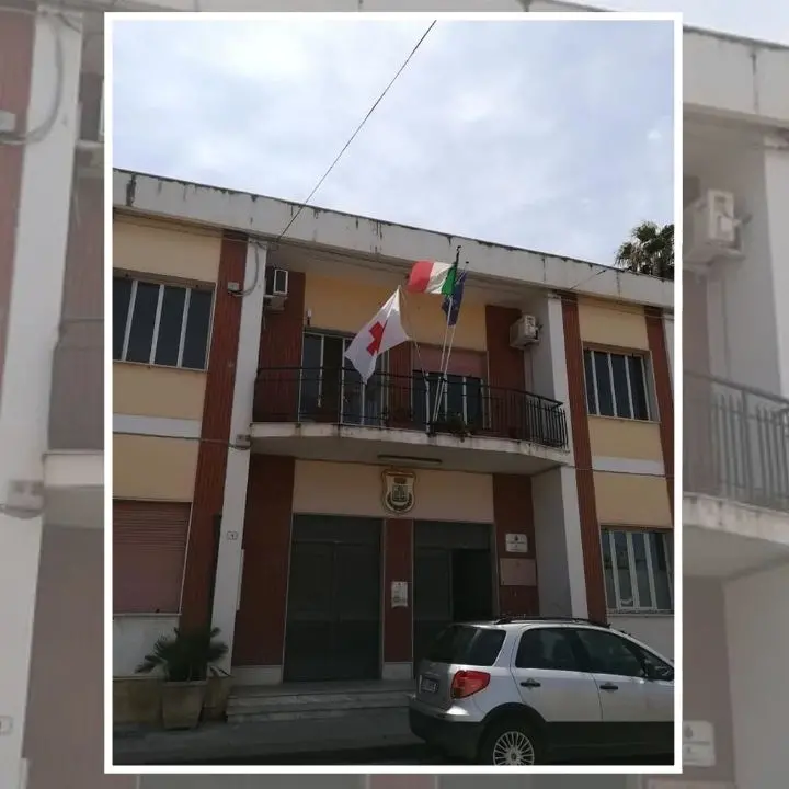 Parghelia, l’attacco dell’opposizione dopo i sequestri a Costa dei Monaci e le criticità della rete fognaria: «Il sindaco se ne accorge solo ora?»