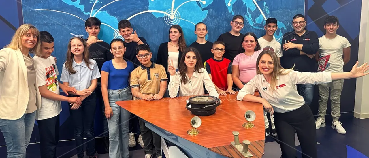 Il telegiornale dei ragazzi torna su LaC Tv, oggi il quarto appuntamento con Tg Young - Video