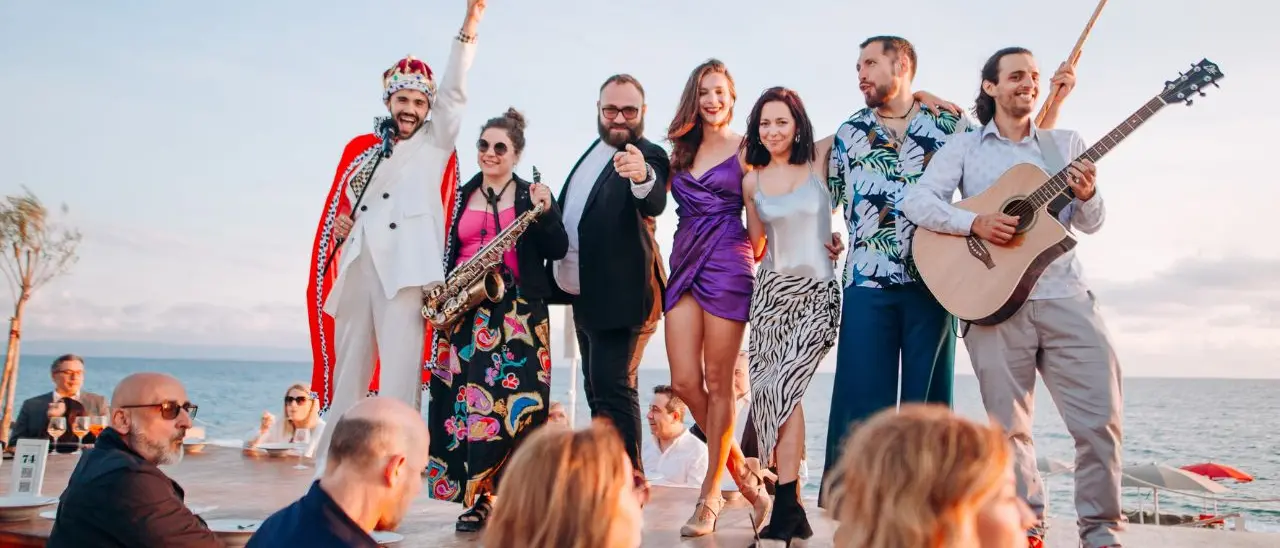 Falerna, il Riva Restaurant celebra l’anniversario della Repubblica