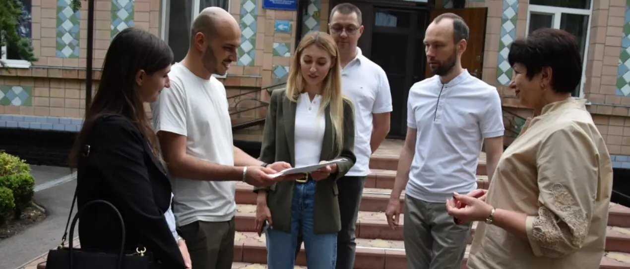 Il sindaco di Jonadi in Ucraina per siglare un patto di amicizia e cooperazione con la città di Pirjatyn: «Esperienza unica»