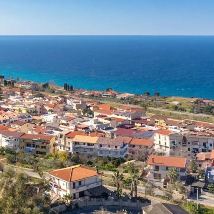 Fondi persi a Parghelia, Vasinton: «Dal sindaco nessuna risposta esaustiva»