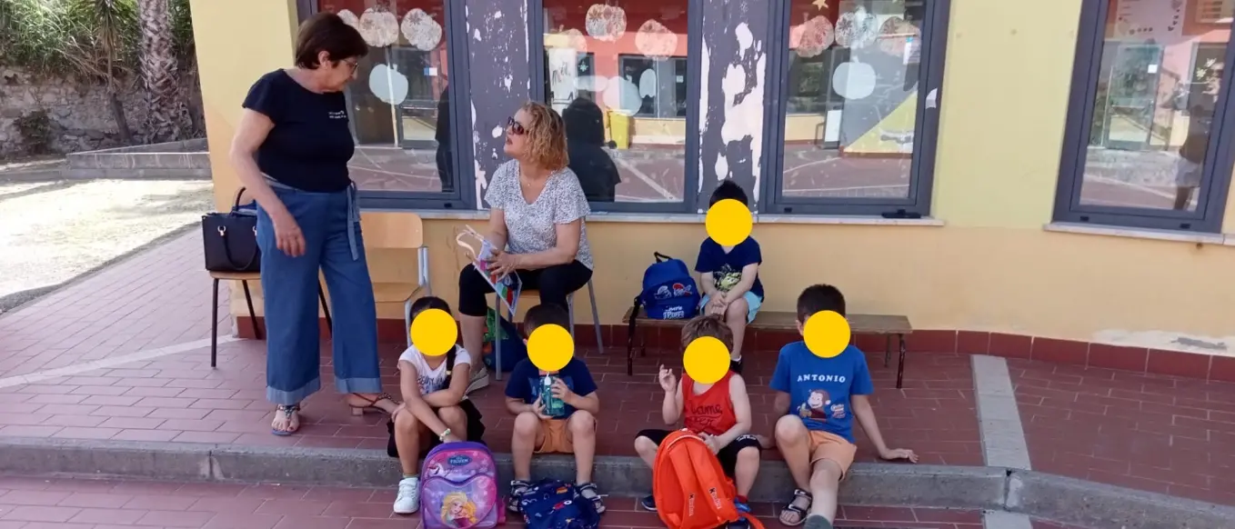 Tropea, asilo utilizzato come seggio elettorale ma poi non sanificato in tempo: bimbi costretti a tornare a casa