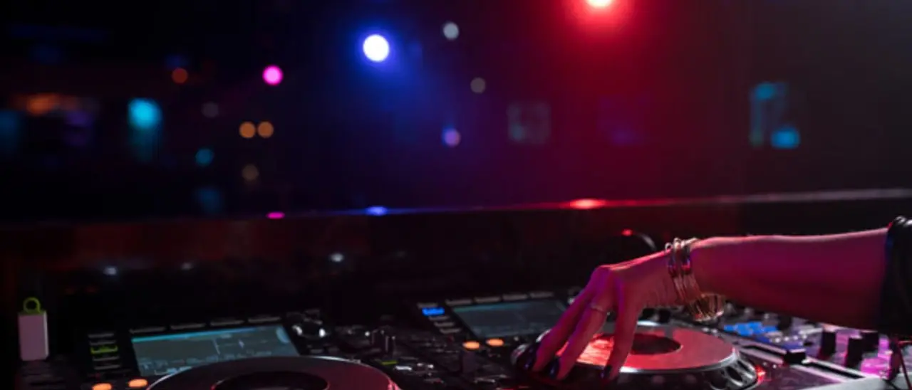 Movida a Tropea: ordinanza commissariale per vigilare su emissioni sonore