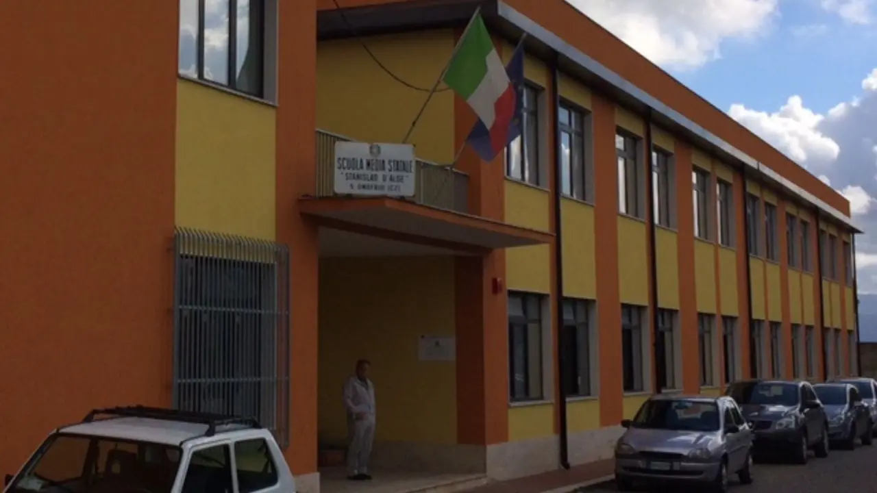Settecento studenti dell’Ic di Sant’Onofrio in classe già dal 10 settembre: anticipo di una settimana in vista del mega ponte di primavera