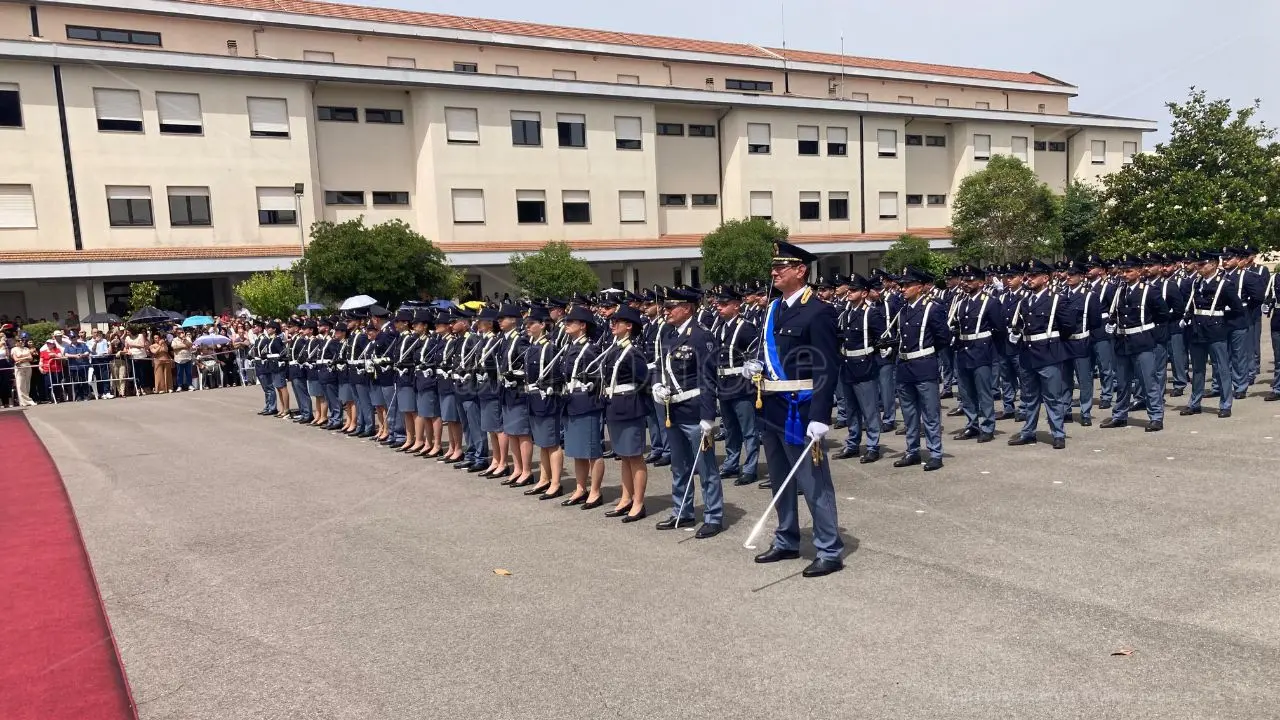 «Lo giuro!», dalla Scuola di polizia di Vibo 187 nuovi agenti a difesa della Repubblica e della legalità – Video
