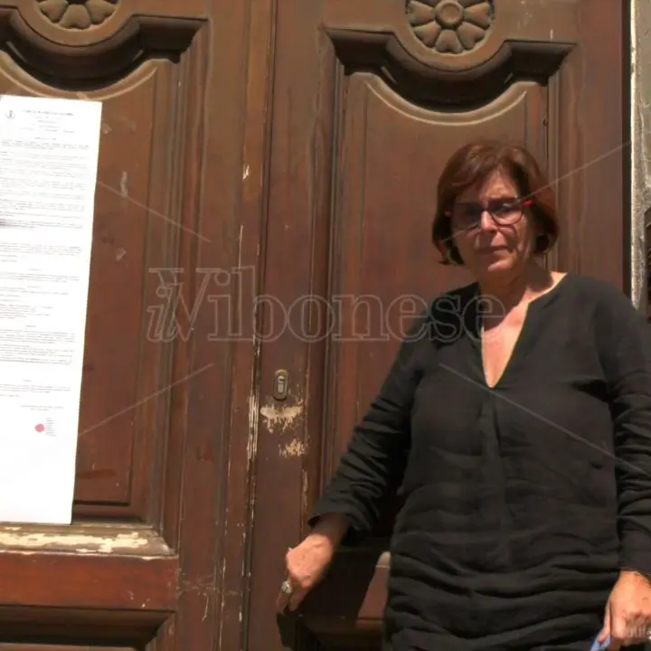 Soriano, Iannelli barricata nella Biblioteca calabrese: «Aggredita verbalmente dal sindaco che voleva cambiare le serrature» -Video