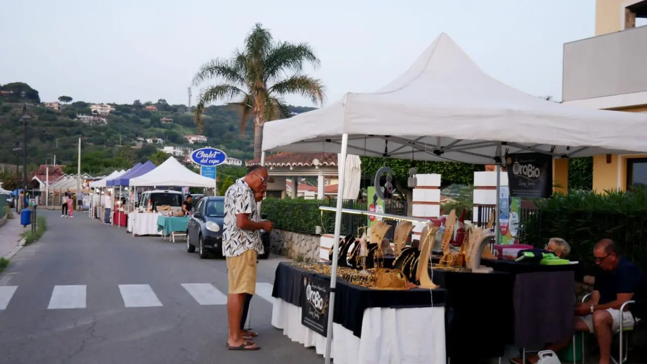 Dalla cipolla ai vasi di Gerocarne: a Capo Vaticano torna la storica Fiera artigianale