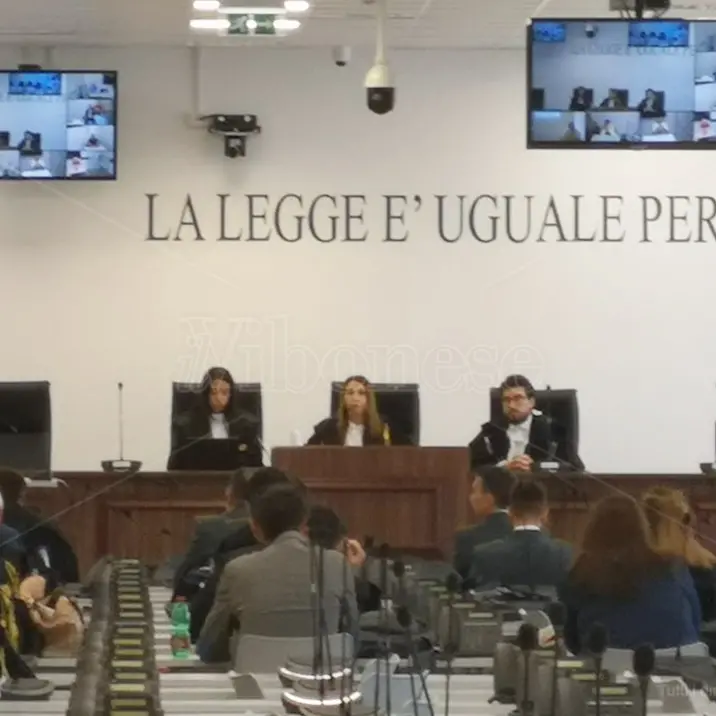 Processo Imponimento, il comportamento «eticamente riprovevole» dell’architetto Tedesco ma «nessuna adesione alla cosca Anello»