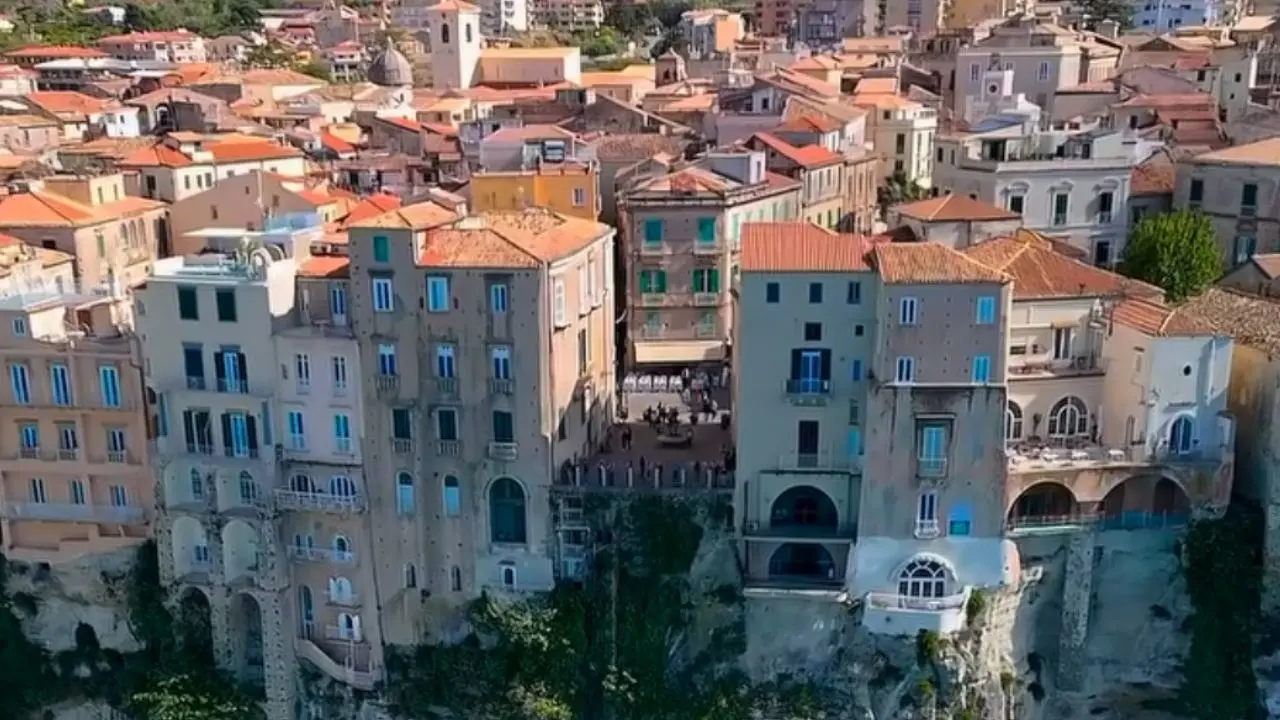 Il Comune di Tropea si accorda con Poste: dilazionati 372mila euro di debiti