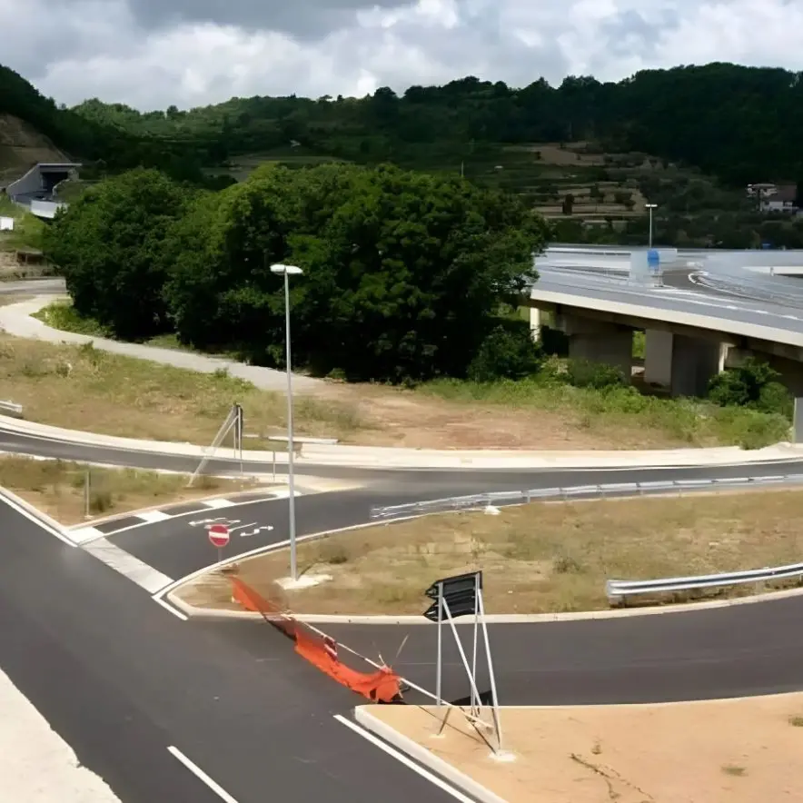 La Trasversale delle Serre non è finita ma c’è chi la usa: «Pericolose sfide social in auto, attenzione istituzionale calata»