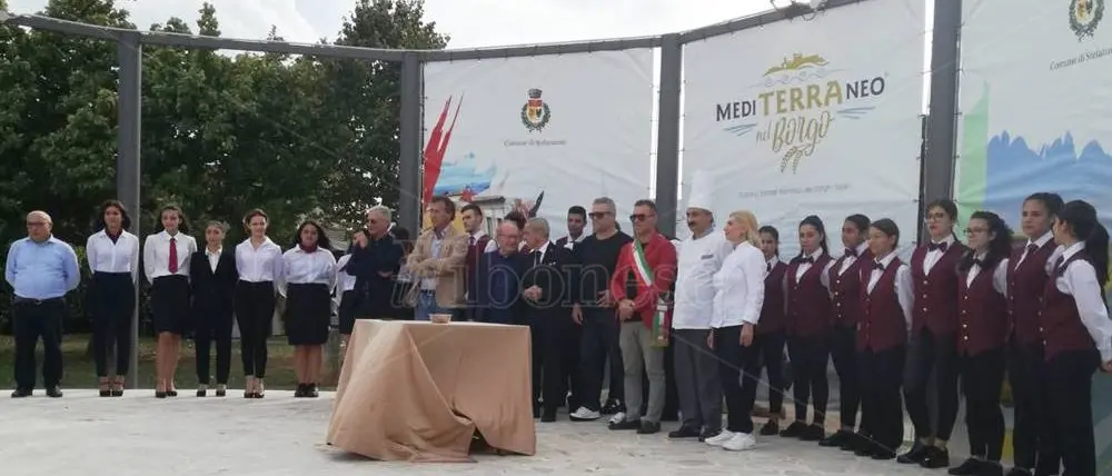 Tra sapori e cultura enogastronomica, \"Mediterraneo nel borgo\" entra nel vivo - Video