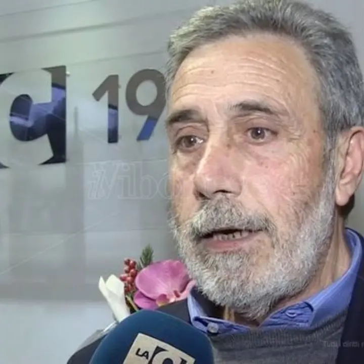 «Era un colletto bianco dei Mancuso»: le rivelazioni del pentito Mantella sull'ex dirigente dell'Asp di Vibo Cesare Pasqua