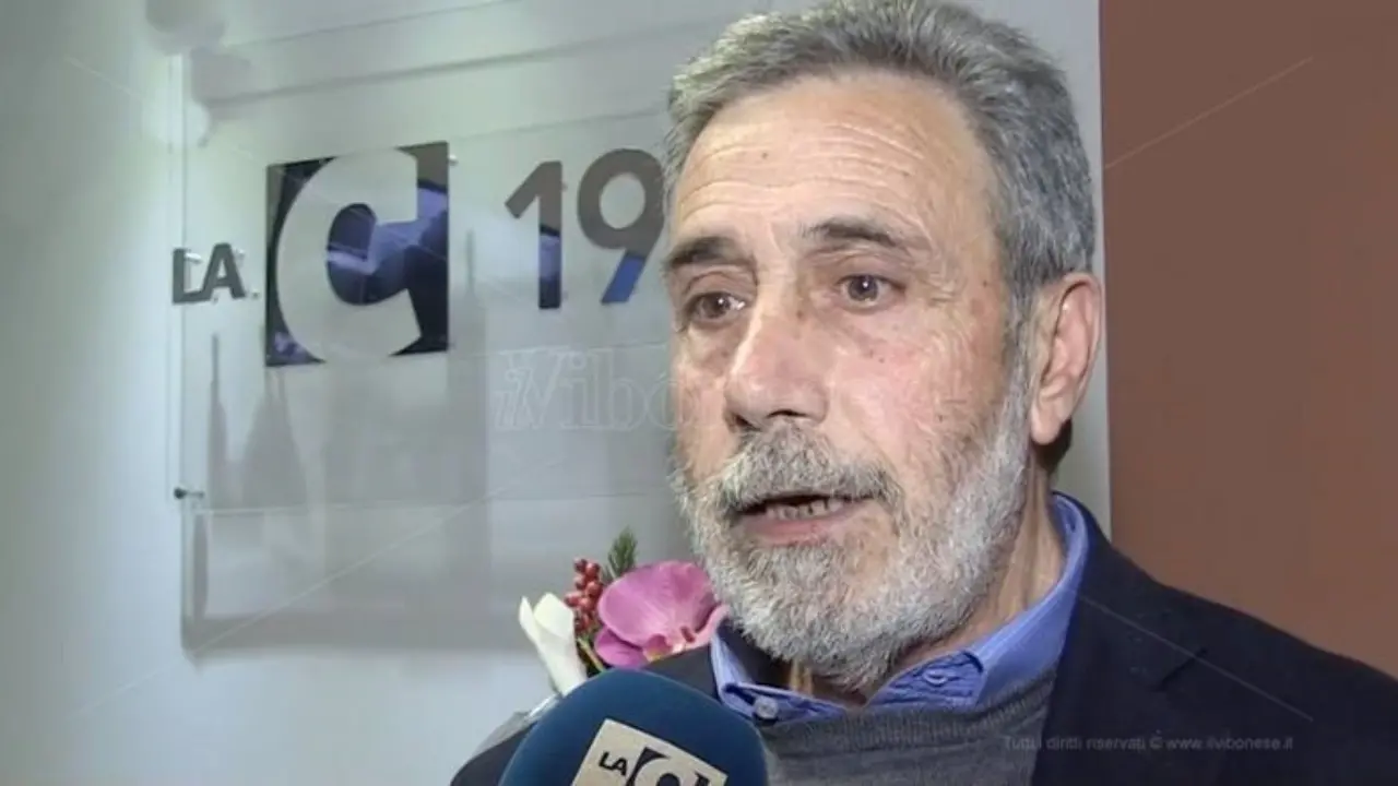 «Era un colletto bianco dei Mancuso»: le rivelazioni del pentito Mantella sull'ex dirigente dell'Asp di Vibo Cesare Pasqua
