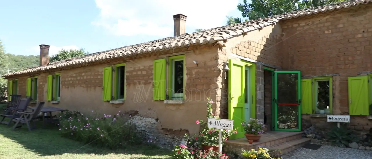 Le case in terra cruda, patrimonio da valorizzare al centro di un confronto tra esperti a Brattirò – Video