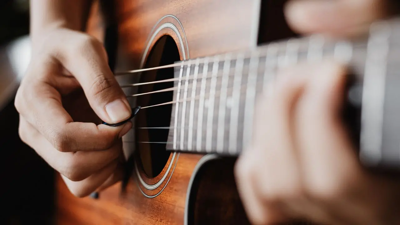 Dalla chitarra barocca a quella francese dell'800: tuffo nel passato a Nicotera con il Festival Guitaromanie