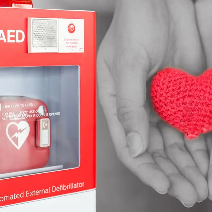 Nardodipace si dota di cinque defibrillatori istallati nelle diverse frazioni: «Presidio salvavita per residenti e visitatori»