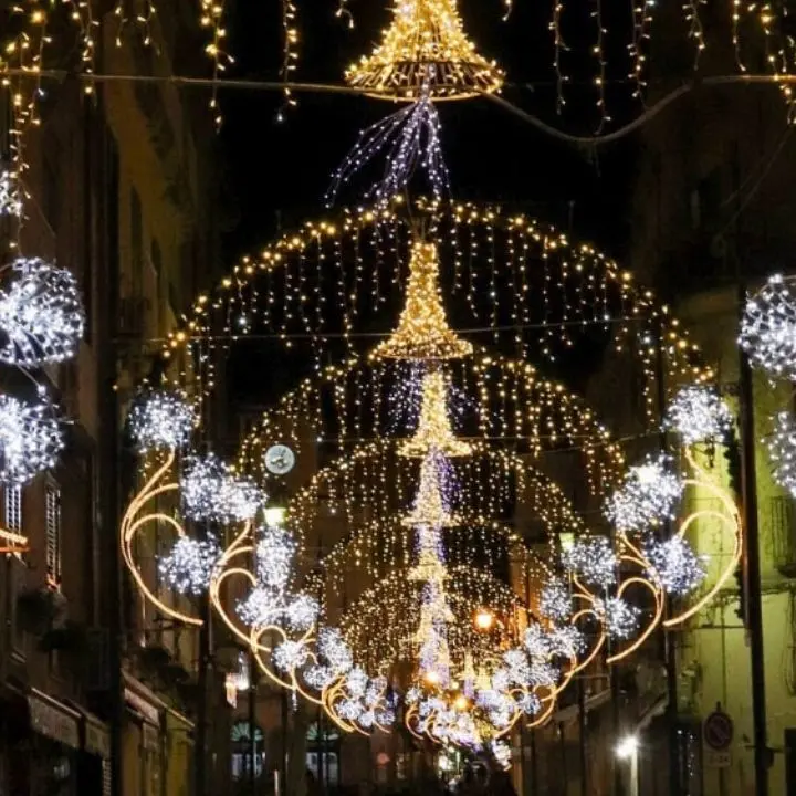 Tropea gioca d’anticipo e pensa già a Natale, approvato progetto da oltre 100mila euro per le luminarie