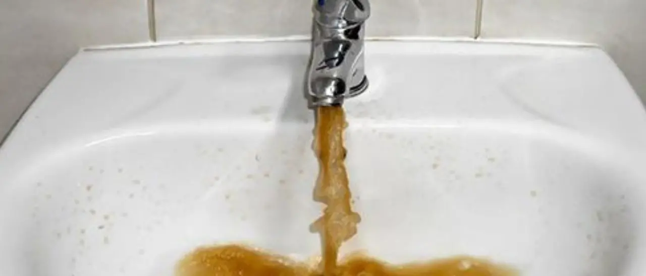 L’acqua a Vibo? Poca, sporca e costosa: sabato Consiglio comunale aperto agli interventi dei cittadini