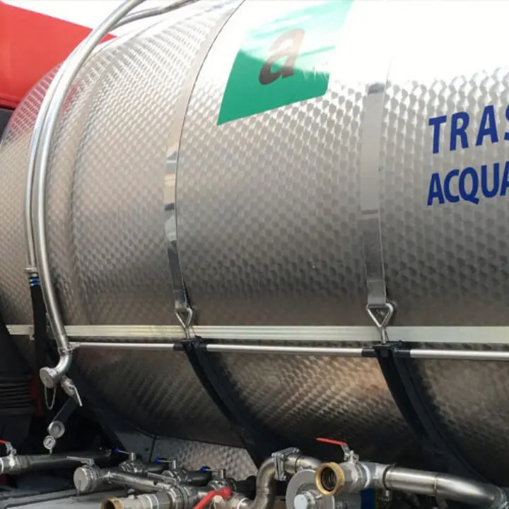 Carenza idrica a Piscopio, incubo senza fine: il Comune di Vibo si attiva con le autobotti per rifornire i cittadini