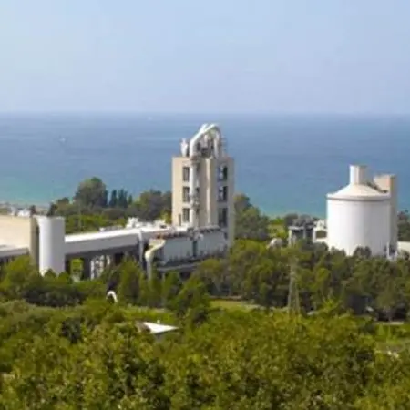 Ex Italcementi di Vibo Marina, a dieci anni dalla chiusura nessuna riconversione del sito