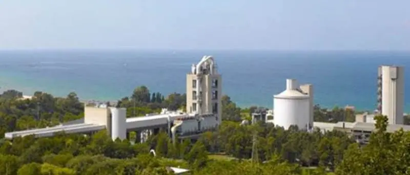 Ex Italcementi di Vibo Marina, a dieci anni dalla chiusura nessuna riconversione del sito