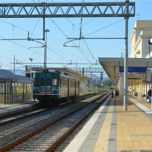 Chiusura della biglietteria della stazione di Vibo-Pizzo, Lo Schiavo: «Scelta incomprensibile»
