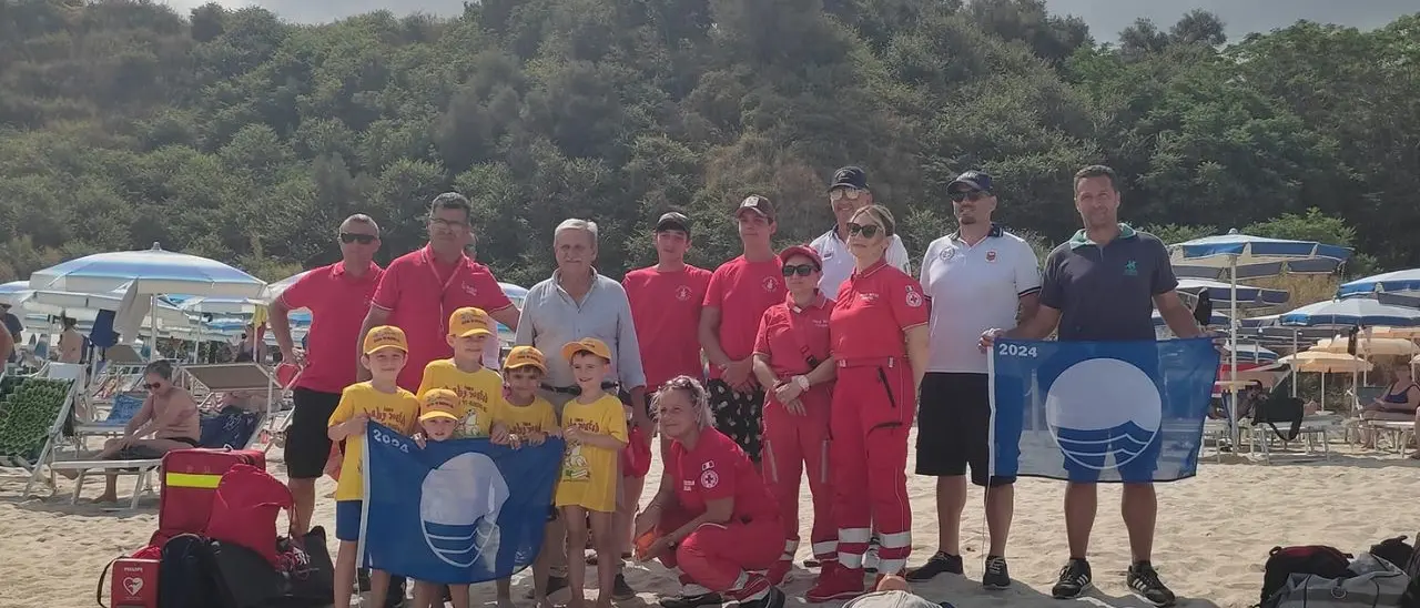 Sicurezza in mare, a Parghelia dimostrazioni di salvataggio in acqua e tecniche di primo soccorso