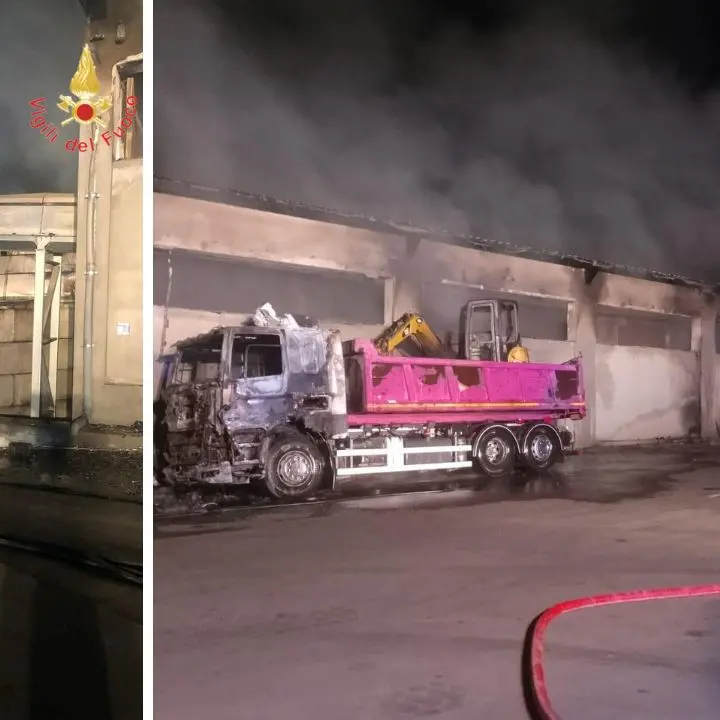 Incendio nel Reggino, a fuoco un capannone adibito a raccolta e smaltimento di rifiuti