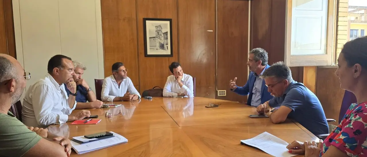 Vibo, Romeo e Talarico (Personale) incontrano i sindacati dei dipendenti dell'Ente: «Devono sentirsi orgogliosi di lavorare in Comune»