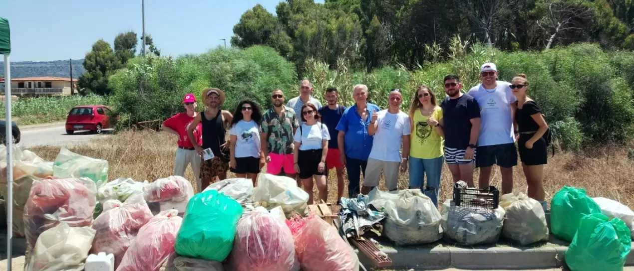 RipuliAmo, l’onda green dei volontari restituisce decoro alla Pineta di Nicotera