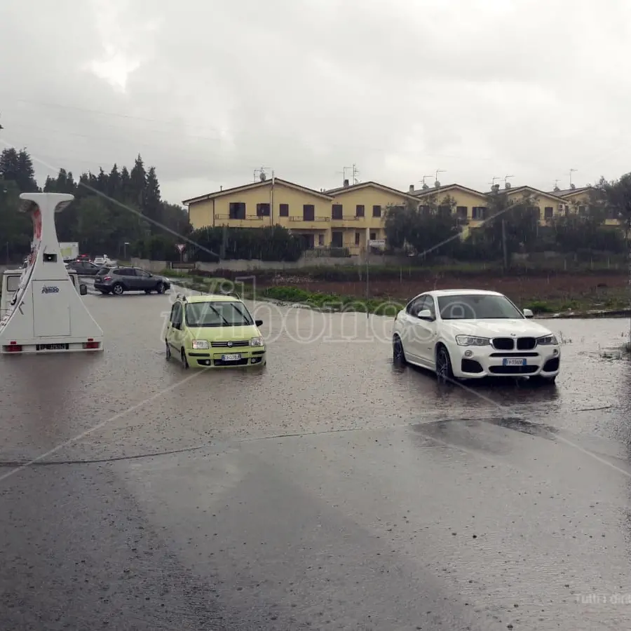 Maltempo a Vibo, allagamenti in scantinati e “strade-fiume” - Video