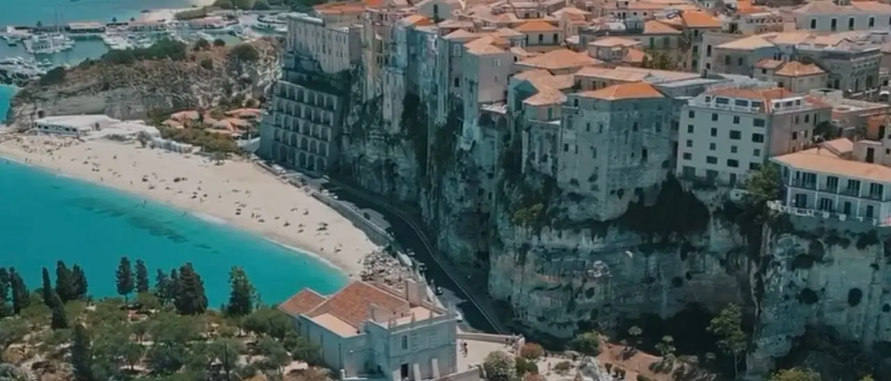 La città di Tropea presenta il calendario degli eventi estivi: si parte oggi e si continua fino a ottobre. Ecco il programma