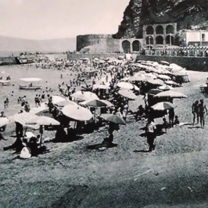 Pizzo, viaggio nel passato con la mostra fotografica \"La Marina com'era\"