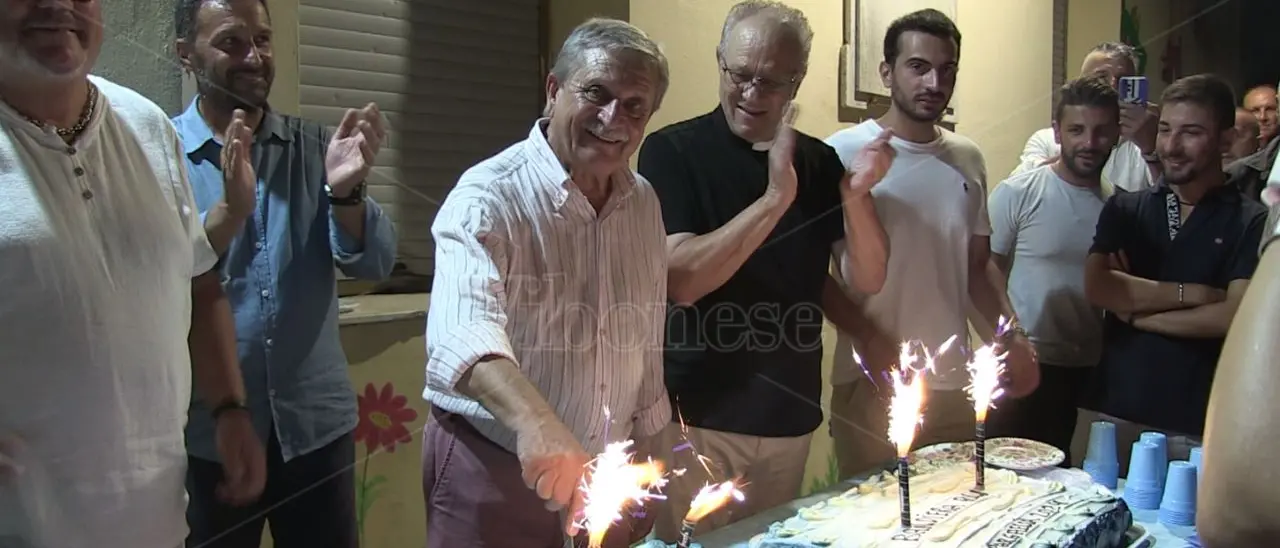 I turisti riscoprono le bellezze di Parghelia dopo la bandiera blu, il sindaco: «Numeri e prenotazioni in crescita» - Video