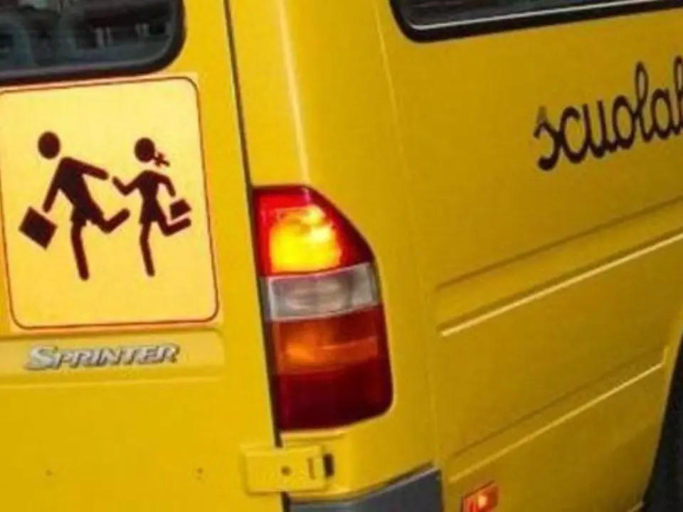 Cessaniti, la tariffa dello scuolabus come la rata per un’auto nuova: 60 euro. Le famiglie: «Prezzi raddoppiati, è insostenibile»