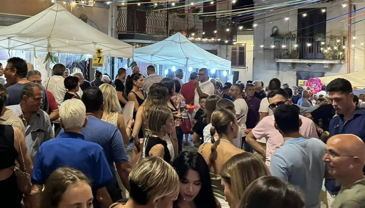 Soriano accende l’estate con il Festival arte, sapori e musica. Il sindaco De Nardo: «Questo paese dimostra inclusione e collaborazione»